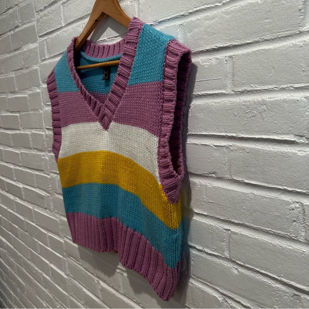 Forever 21 Purple Striped Sweater vest Size Small - Picture 6 of 12